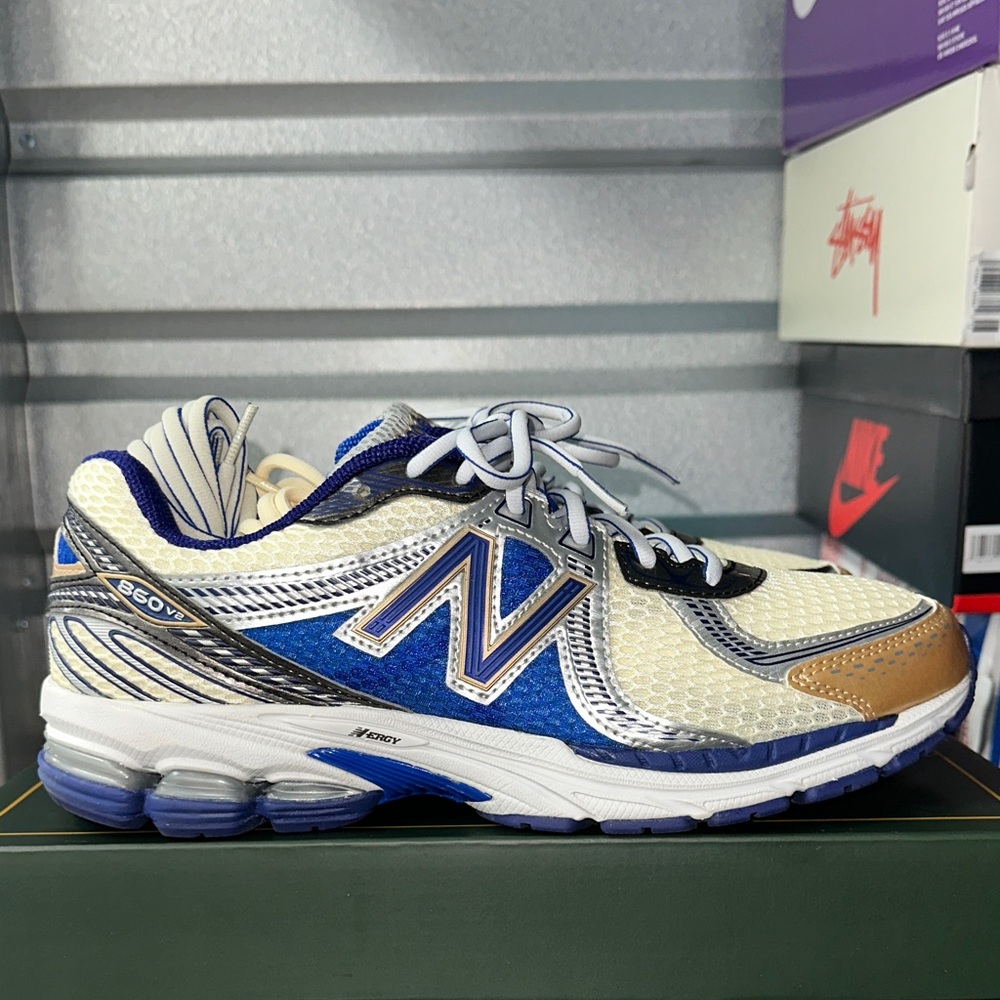 New Balance 860v2
Aime Leon Dore Blue Men’s 10/Women’s 11.5
